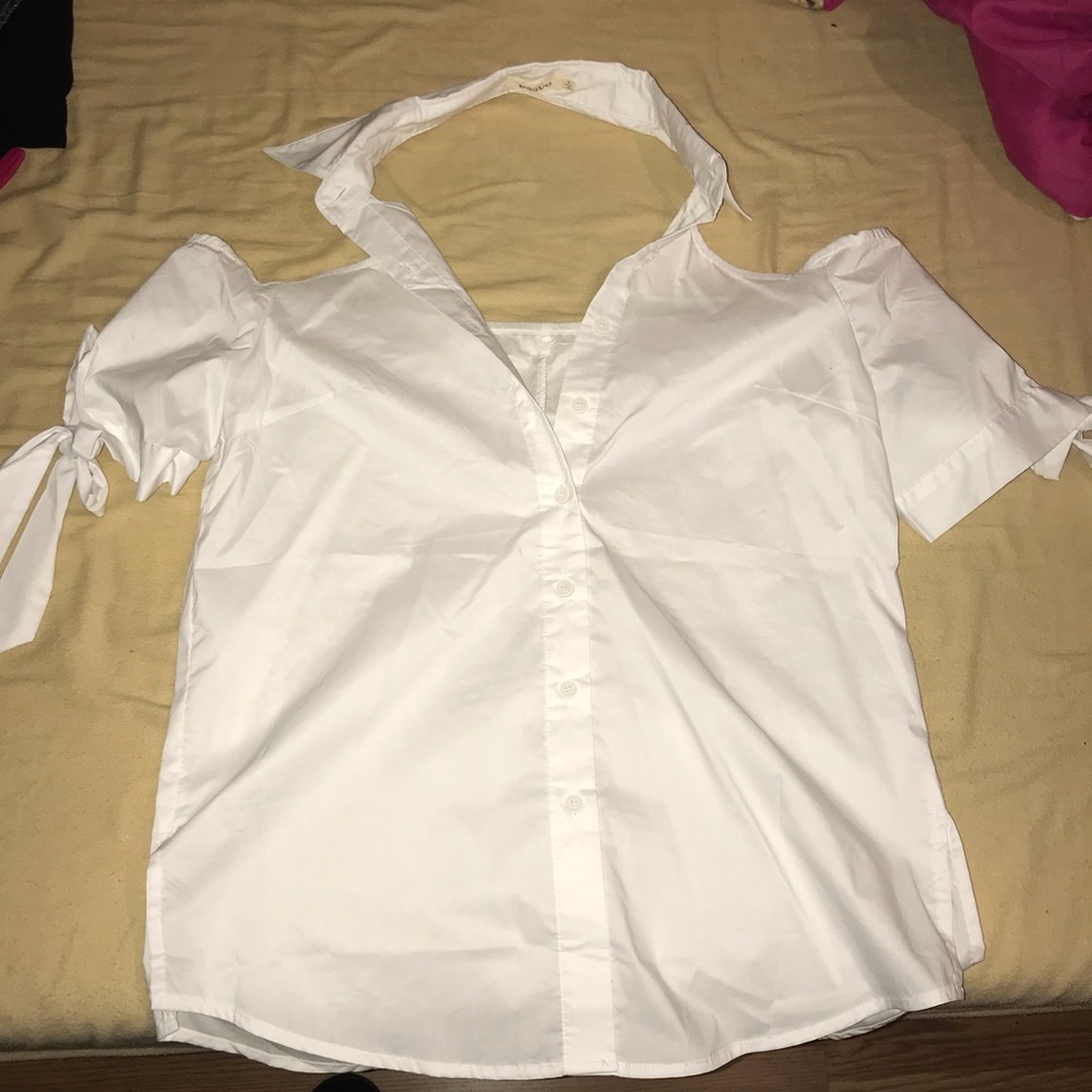 White open shoulders& back top